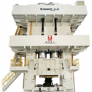 Hydraulische Kaltschmiedepresse
