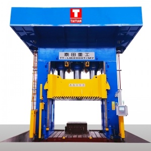 Hydraulische Presse für Verbundmaterial
